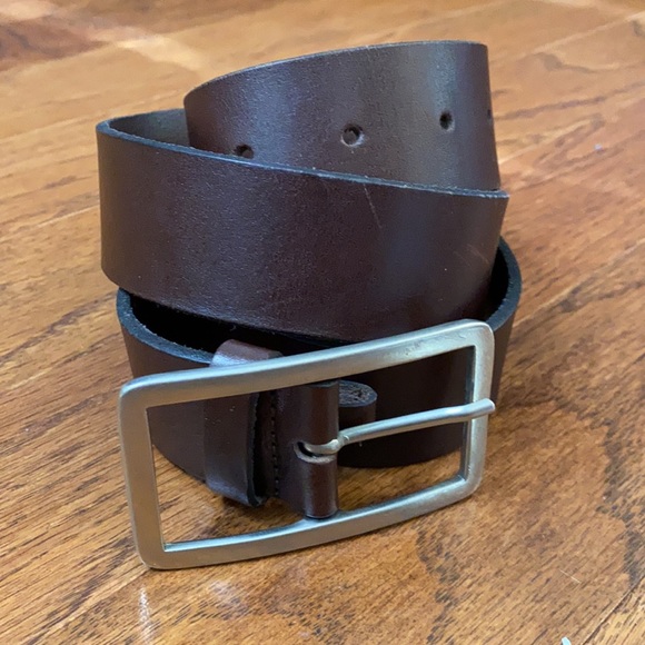 Banana Republic Accessories - Banana Republic brown leather belt with silver buckle